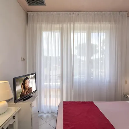 Edera Hotel 4*
