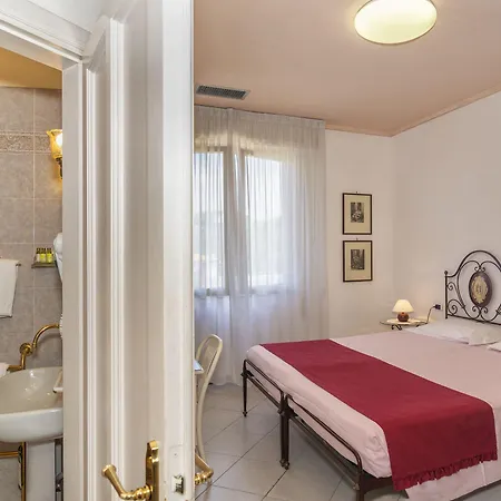 Edera Марина-ди-Пьетрасанта