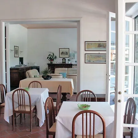 Edera Марина-ди-Пьетрасанта