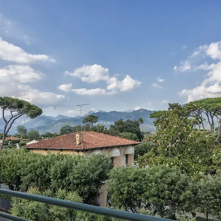 Edera Марина-ди-Пьетрасанта